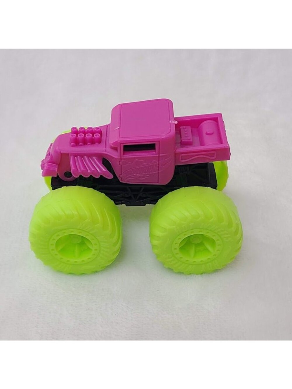 2024 Pink Monster Truck Green Wheels Sonic Wacky Pack Meal FF Toy Grave Digger - Picture 4 of 9